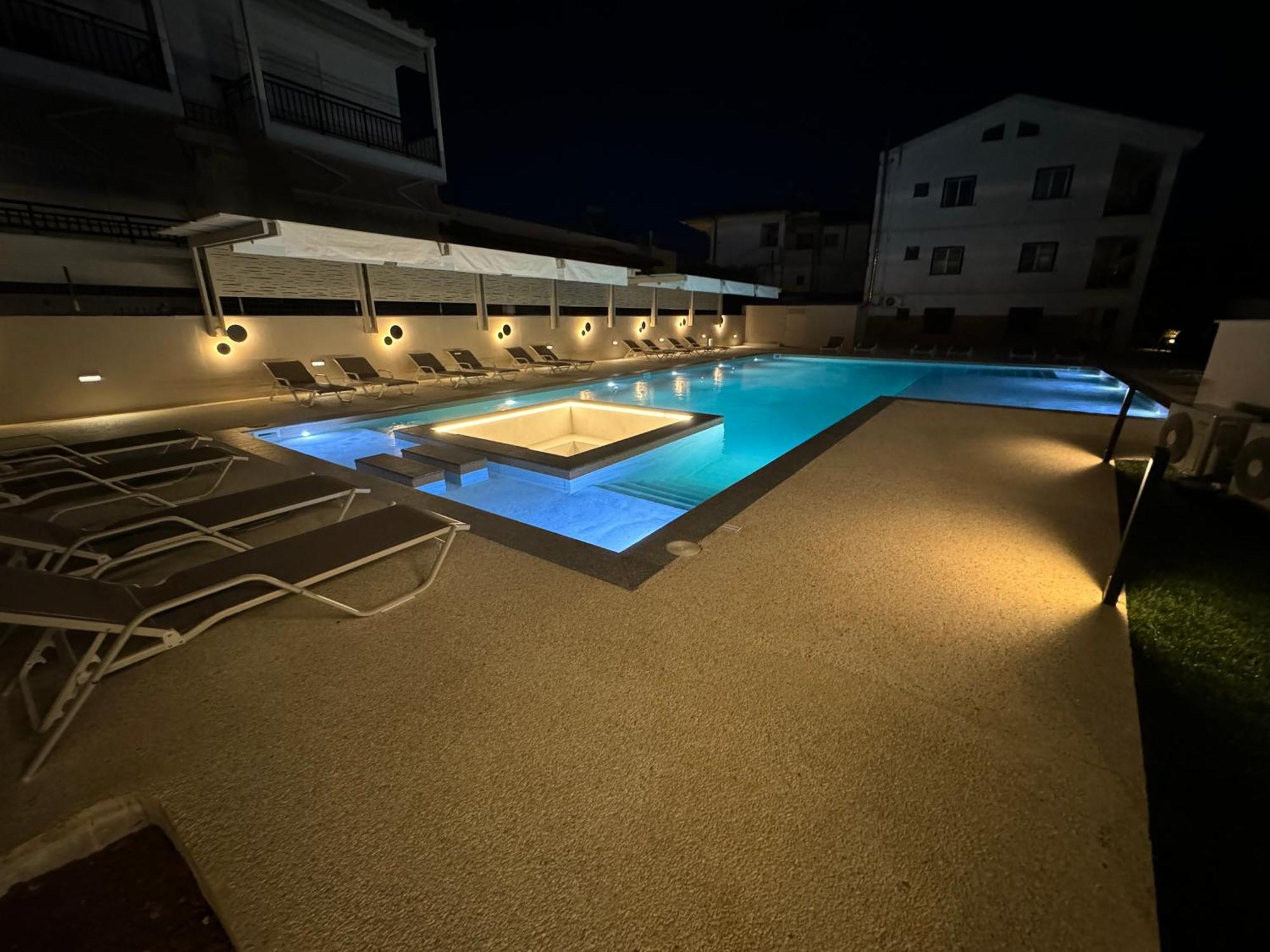 Studio Nikiti Beach Exteriör bild