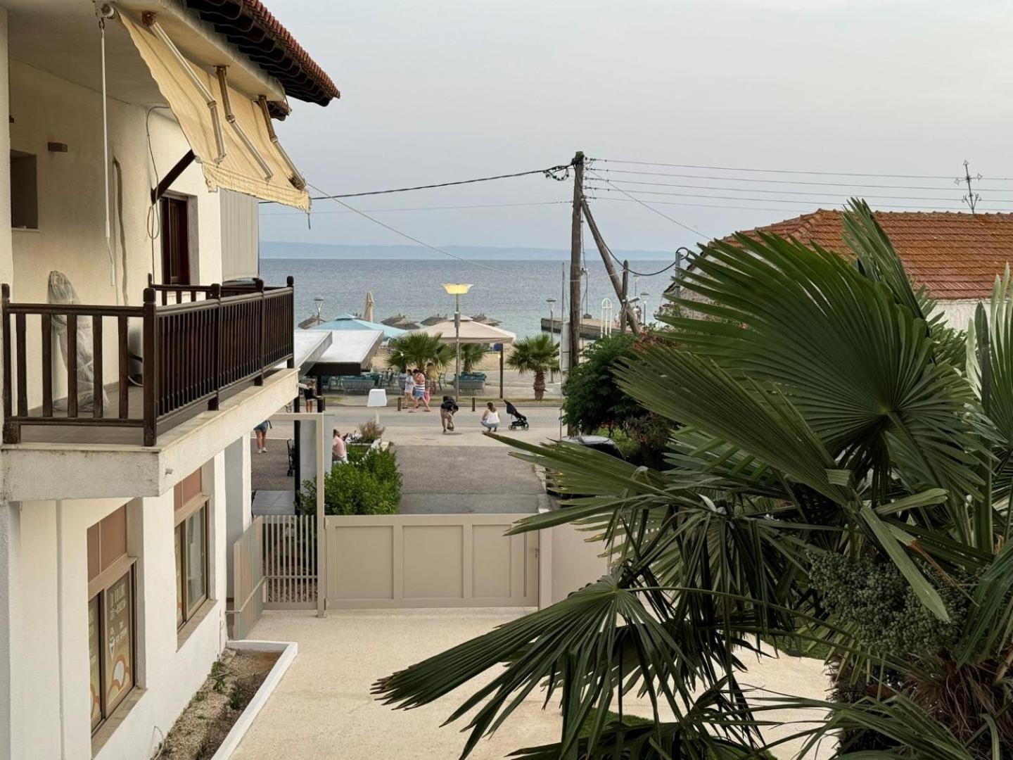 Studio Nikiti Beach Exteriör bild