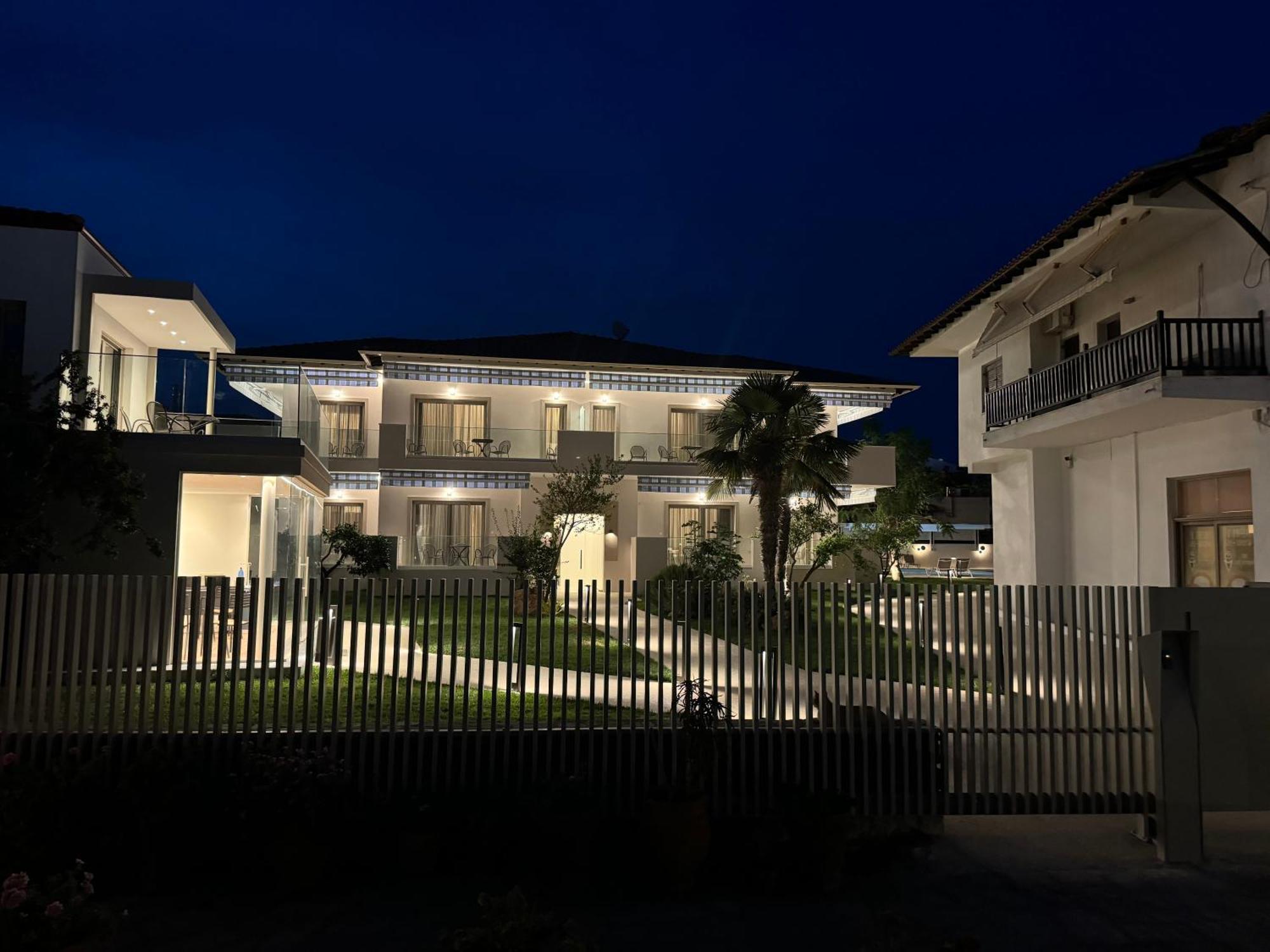 Studio Nikiti Beach Exteriör bild